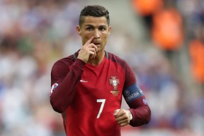 2026年国际足联世界杯-双重绝境，Rookie十二连败与皇马主帅信任危机，谁先触底反弹？